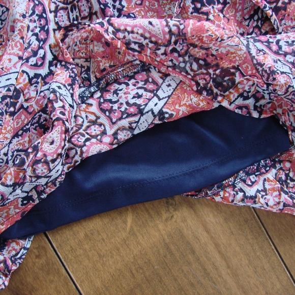 Band of Gypsies Boho Blousy Lined Shorts Romper - Picture 5 of 8